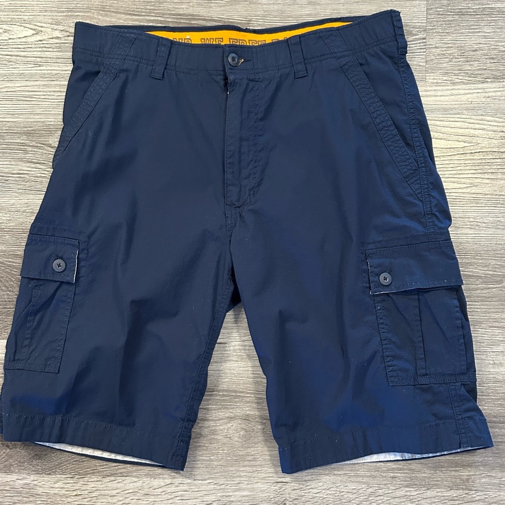 WearFirst Free Band Men’s Navy Cargo Shorts Size 36 Lightweight Outdoor Casual